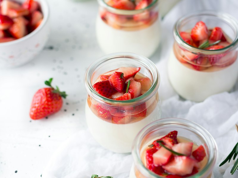 Illustrative photo of a berry parfait with fruit